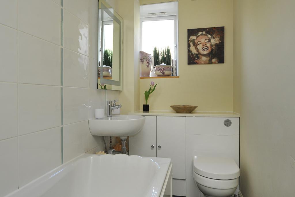 Kensington Court Apartment Bath Ngoại thất bức ảnh