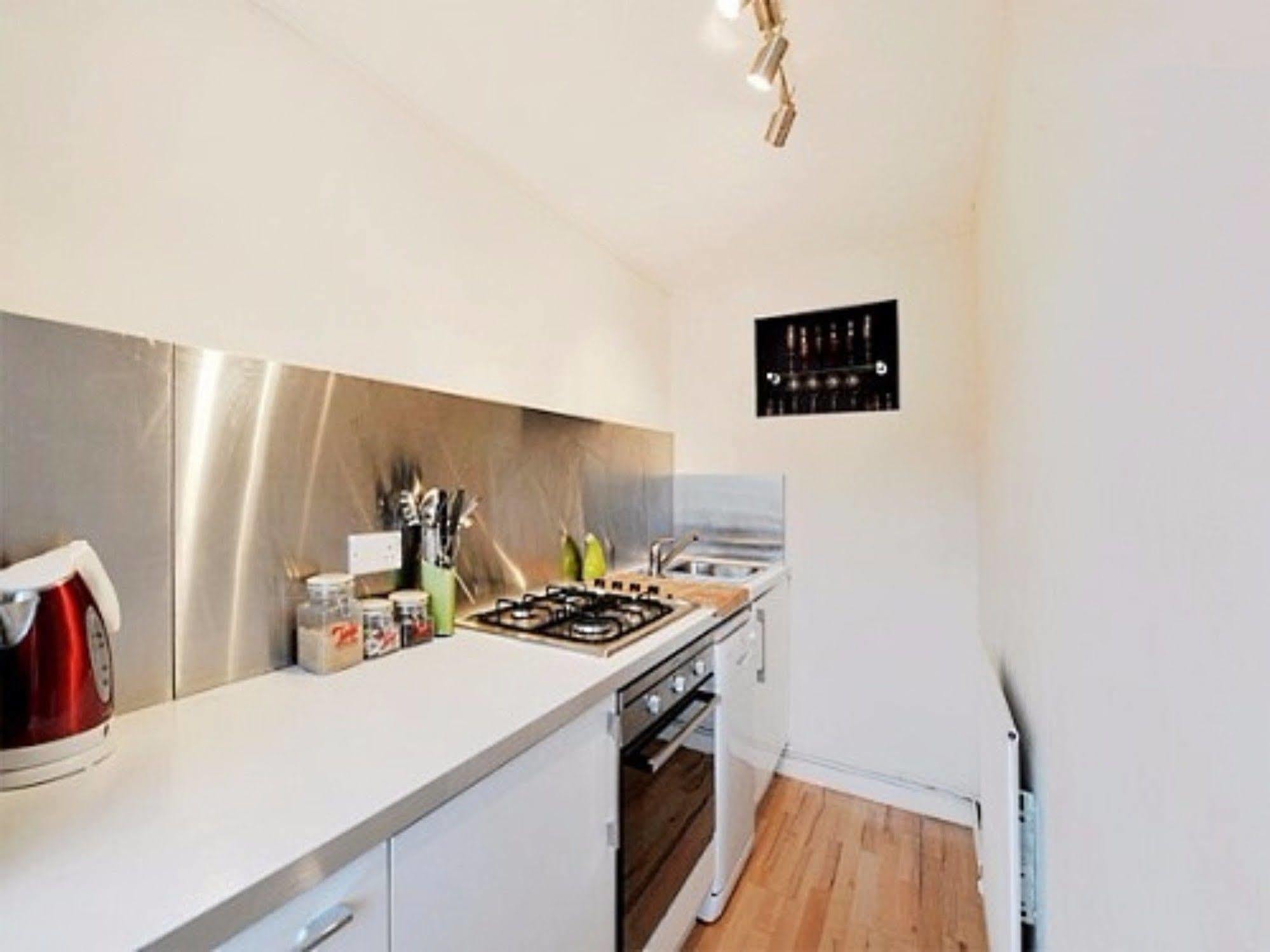 Kensington Court Apartment Bath Ngoại thất bức ảnh